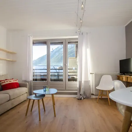 Spacieux T3 Lumineux à Chamonix, Balcon Vue Vallée, Parking, Proche Centre, Animaux Acceptés. - Fr-1-343-237 Appartement